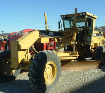 2002 Caterpillar 140HNA