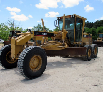 2000 Caterpillar 140H