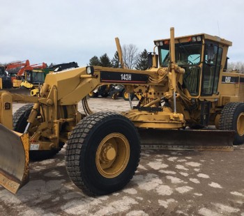 2000 Caterpillar 143H