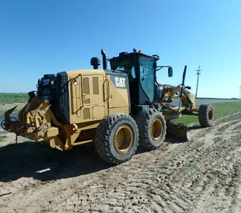 2017 Caterpillar 140M3