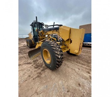 2015 Caterpillar 140M3