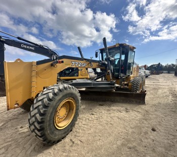 2019 John Deere 772GP