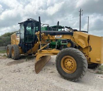 2013 Caterpillar 12M2