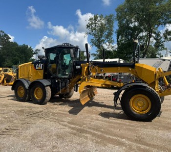2015 Caterpillar 12M3