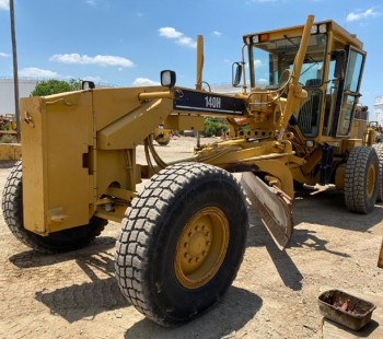2000 Caterpillar 140H