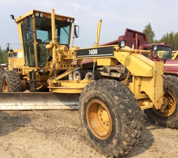 2000 Caterpillar 140H