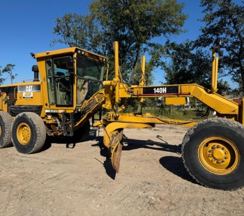 2005 Caterpillar 140HNA