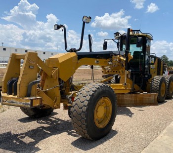 2011 Caterpillar 140M AWD