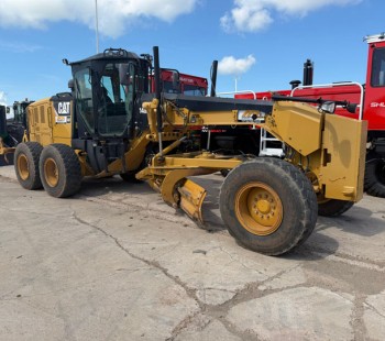 2016 Caterpillar 140M3