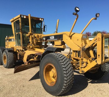 1999 Caterpillar 143H