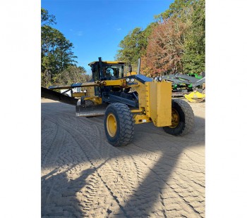 2015 John Deere 670G