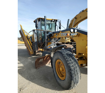 2010 John Deere 770G_JD