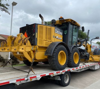 2013 John Deere 772GP