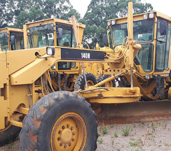 2003 Caterpillar 140HNA