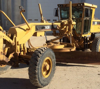 2004 Caterpillar 143H