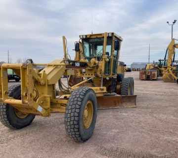 2004 Caterpillar 140HNA