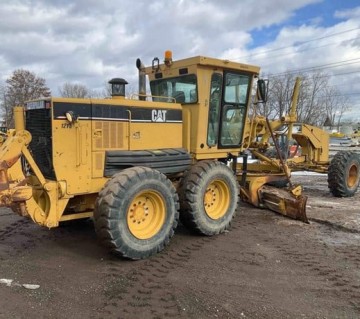 2004 Caterpillar 140HNA