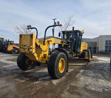 2014 John Deere 772GP