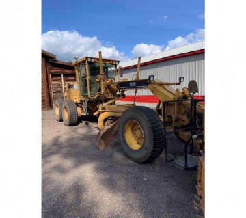 2000 Caterpillar 140H