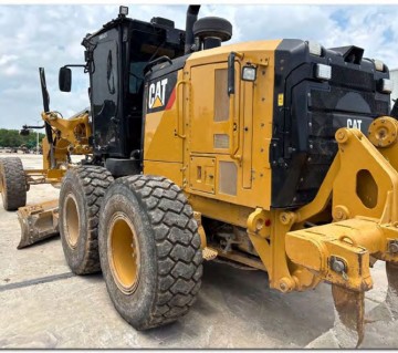 2018 Caterpillar 140M3