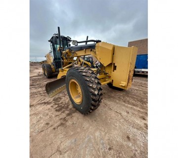 2015 Caterpillar 140M3