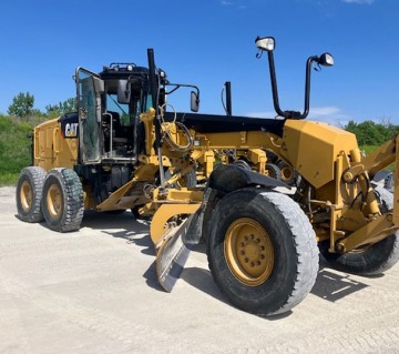 2013 Caterpillar 12M2