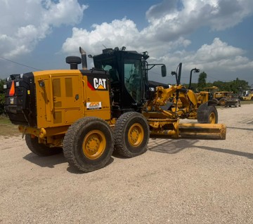 2013 Caterpillar 12M2