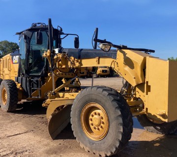 2013 Caterpillar 12M2