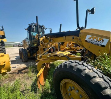 2013 Caterpillar 140M2